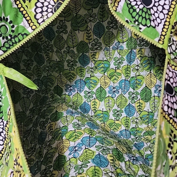 VERA BRADLEY LIMES UP DUFFLE BAG TRAVEL BAG - Picture 3 of 4